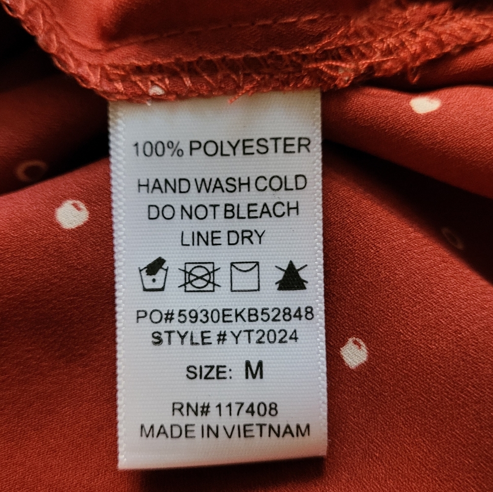 CHOCOLATE red top. Sz M. Zipper detail - Picture 11 of 11